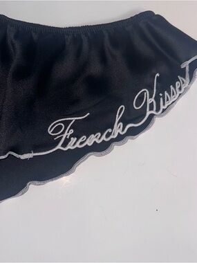 RARE! Victoria’s Secret French kiss ruffle tap panty